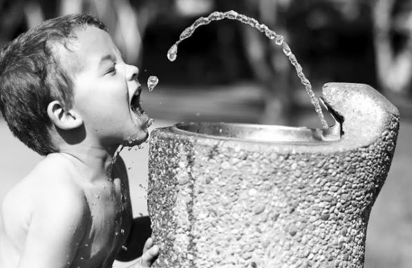 events_dromena_sto_kafeneio_199_100