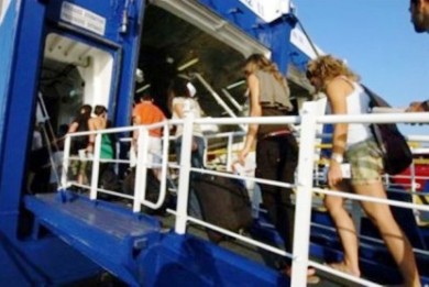 th-fthinotera-aktploika-eisitiria